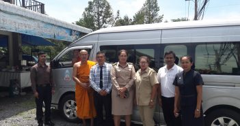 ภาพ มจร สุราษฎร์ธานี แนะแนวที่ว่าการอำเภอกาญจนดิษฐ์ ในวันประชุมประจำเดือน ผู้ใหญ่ และกำนัน ๒-๕-๖๑